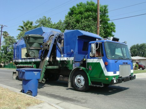 Skip Hire Peckham team providing services